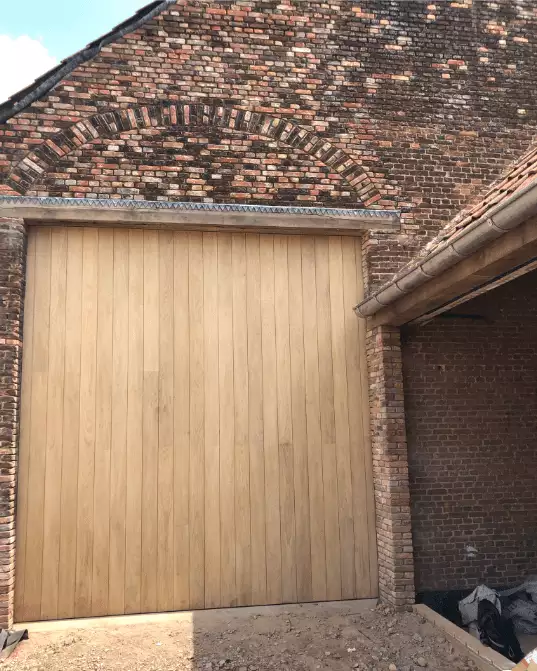 Old farmhouse renovation in oak