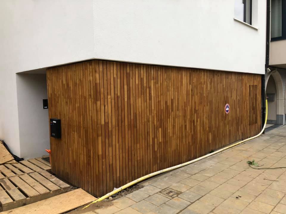 Garage door in vertical timber